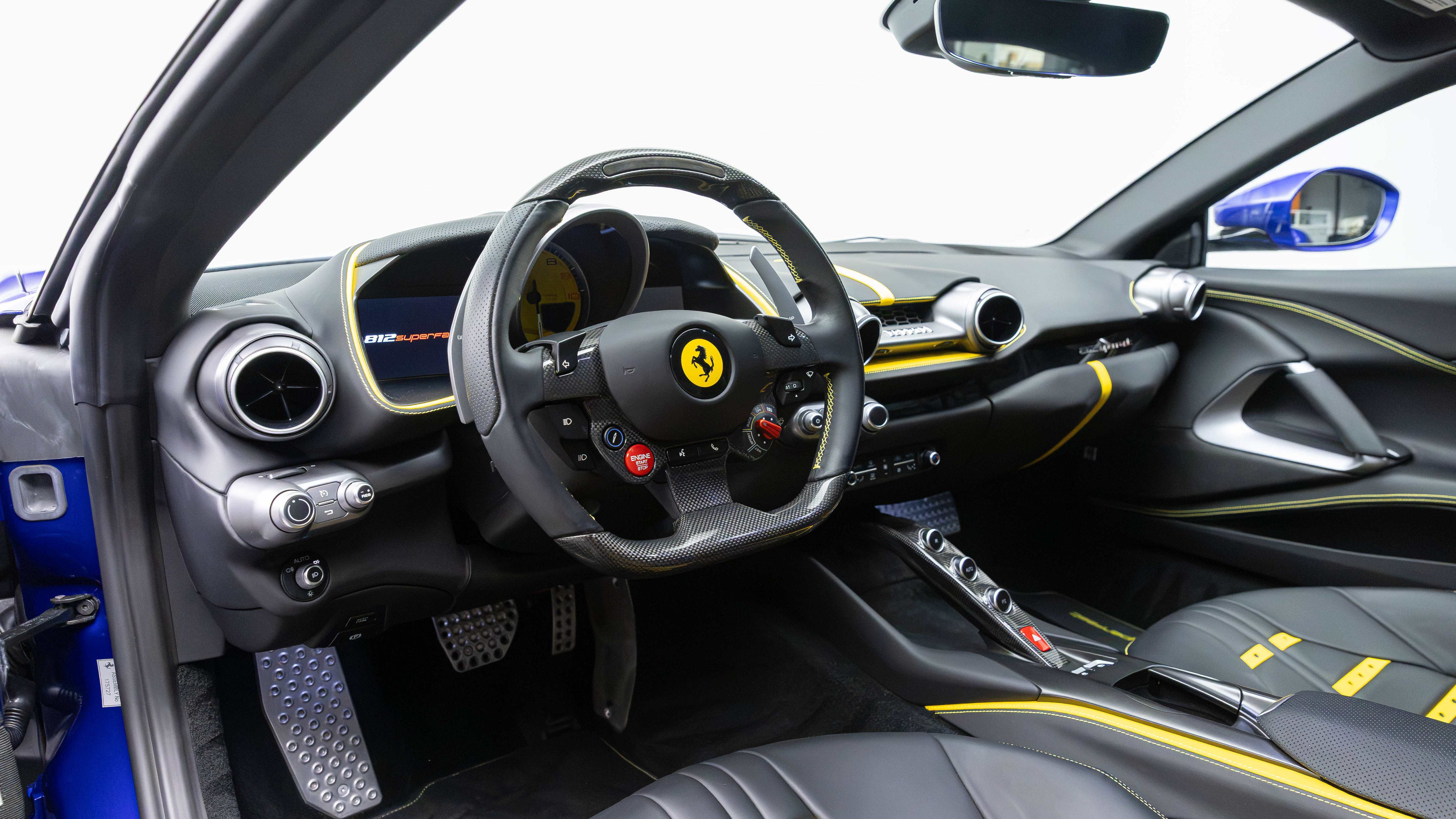 Used 2020 Ferrari 812 Superfast RWD image 4