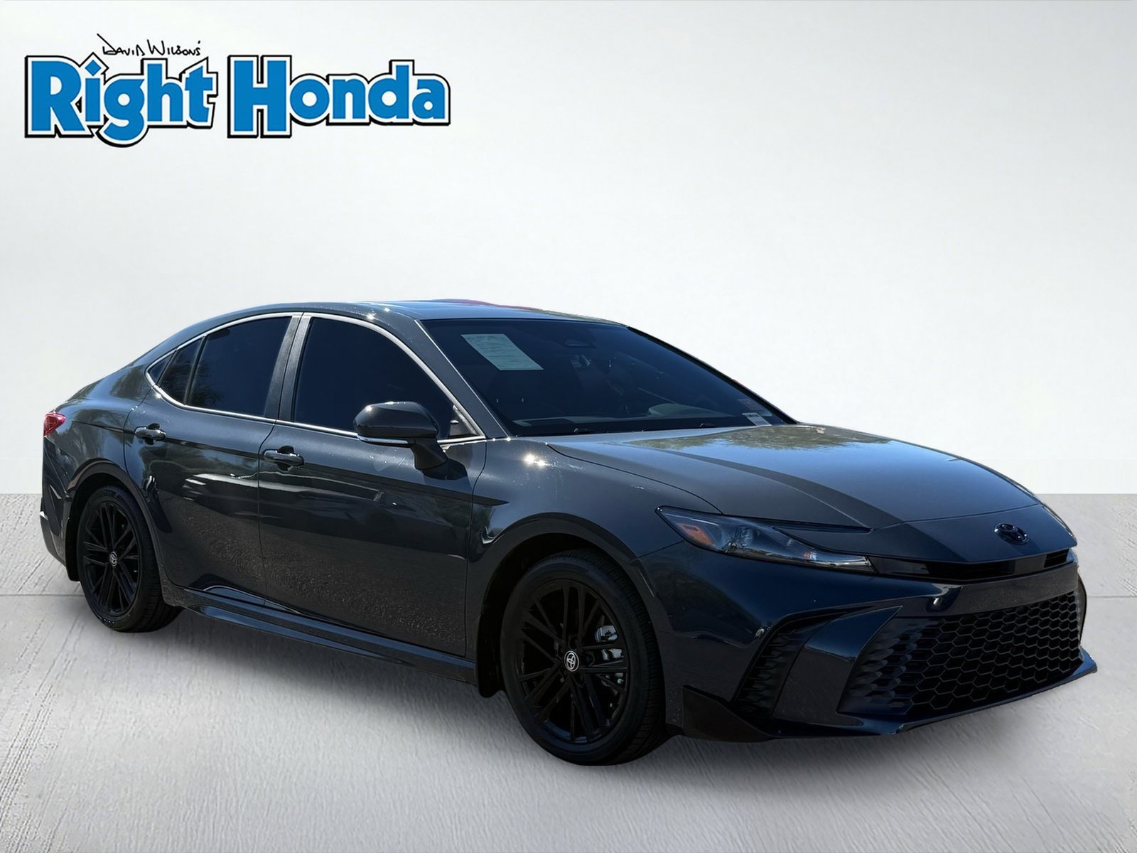Used 2026 Toyota Camry SE w/ Multimedia Upgrade Package FWD image 9