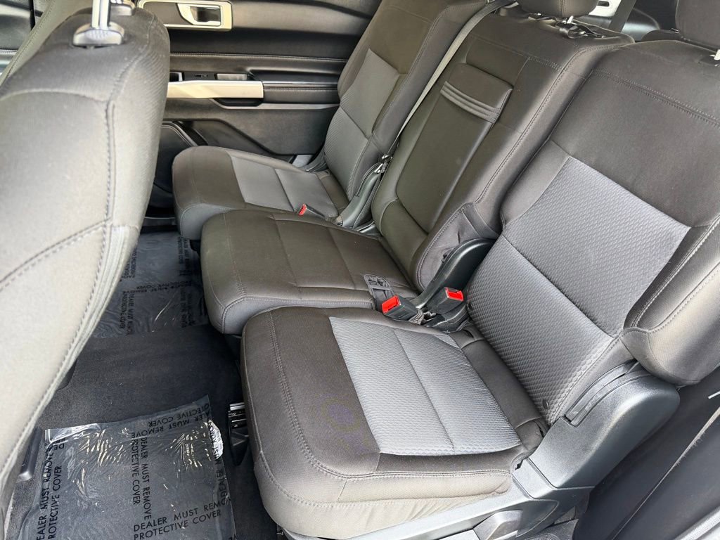Used 2022 Ford Explorer XLT image 18