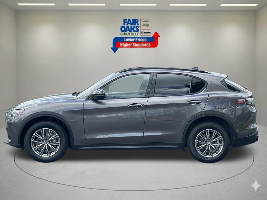 Used 2024 Alfa Romeo Stelvio Sprint AWD/4WD image 9