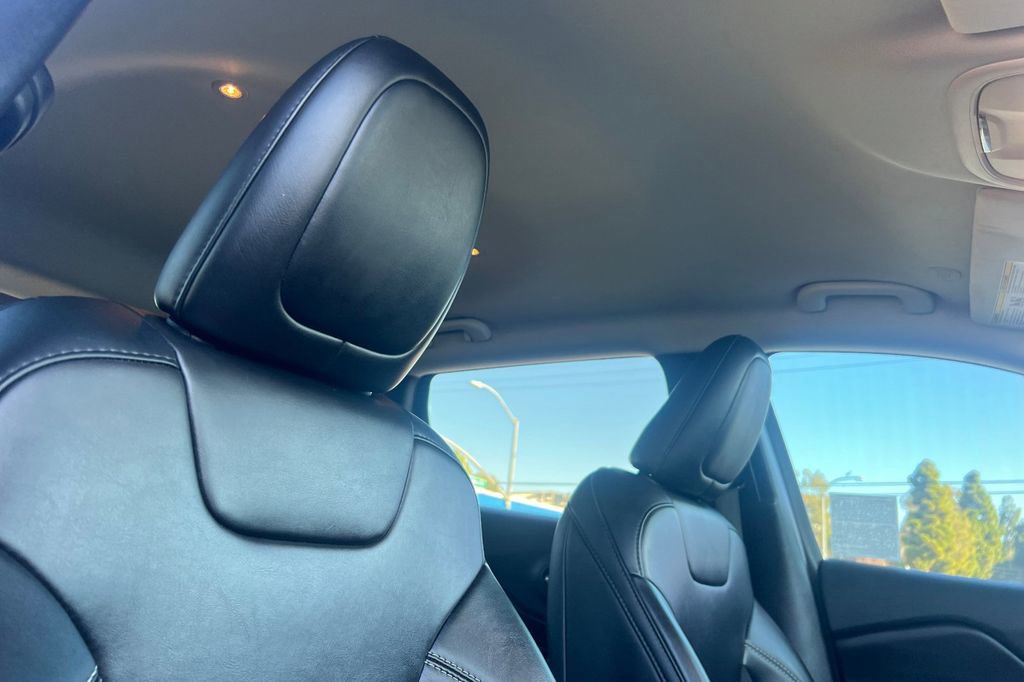 Used 2022 Jeep Cherokee Latitude w/ Trailer Tow Group image 18