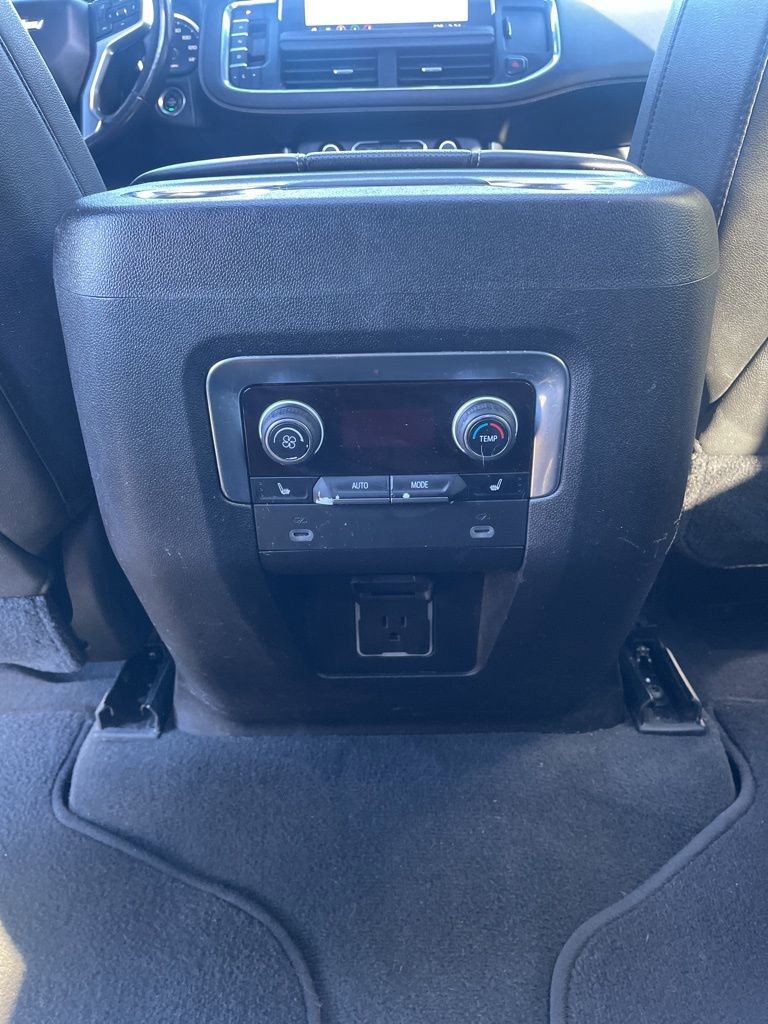 Used 2021 Chevrolet Suburban Premier w/ Premium Package image 35