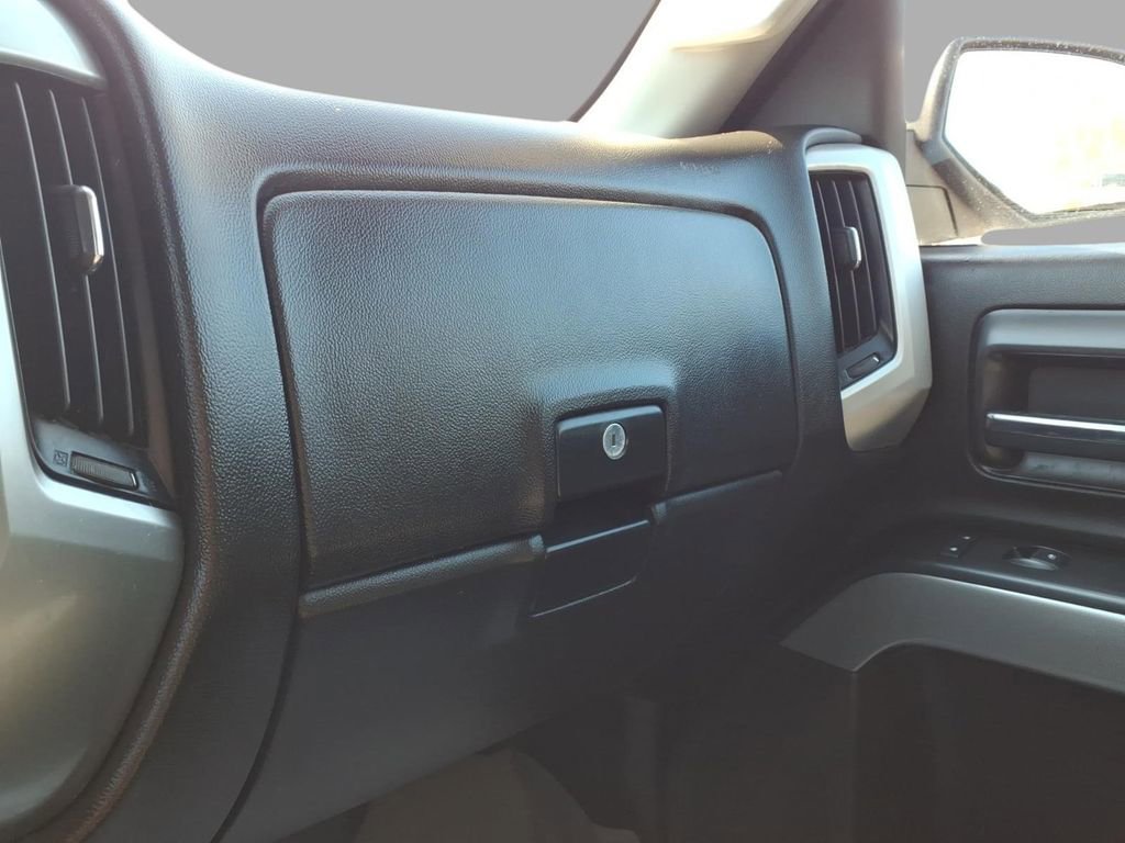 Used 2018 Chevrolet Silverado 1500 LT w/ All Star Edition image 15