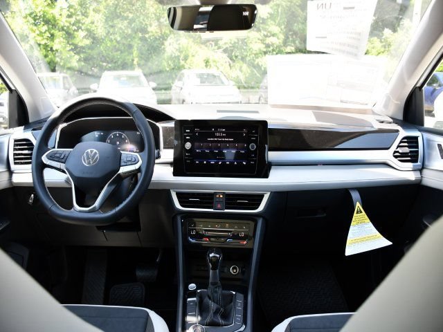 New 2026 Volkswagen Taos SE AWD/4WD image 18