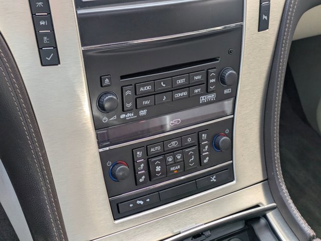 Used 2014 Cadillac Escalade Platinum image 16