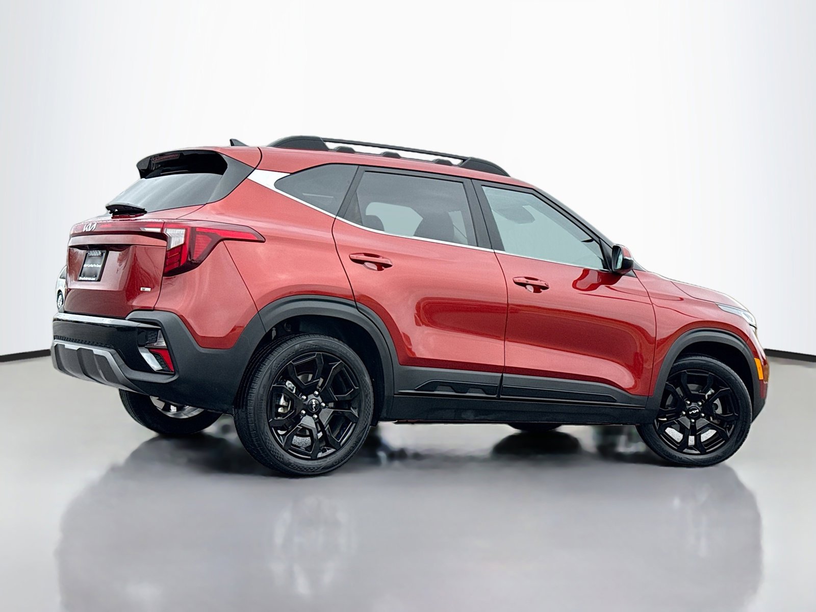 Used 2024 Kia Seltos X-Line image 2