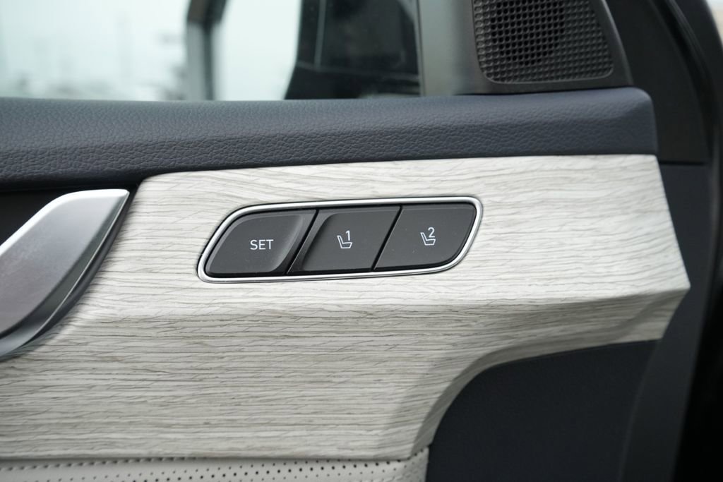 Used 2025 Hyundai Palisade Calligraphy image 30