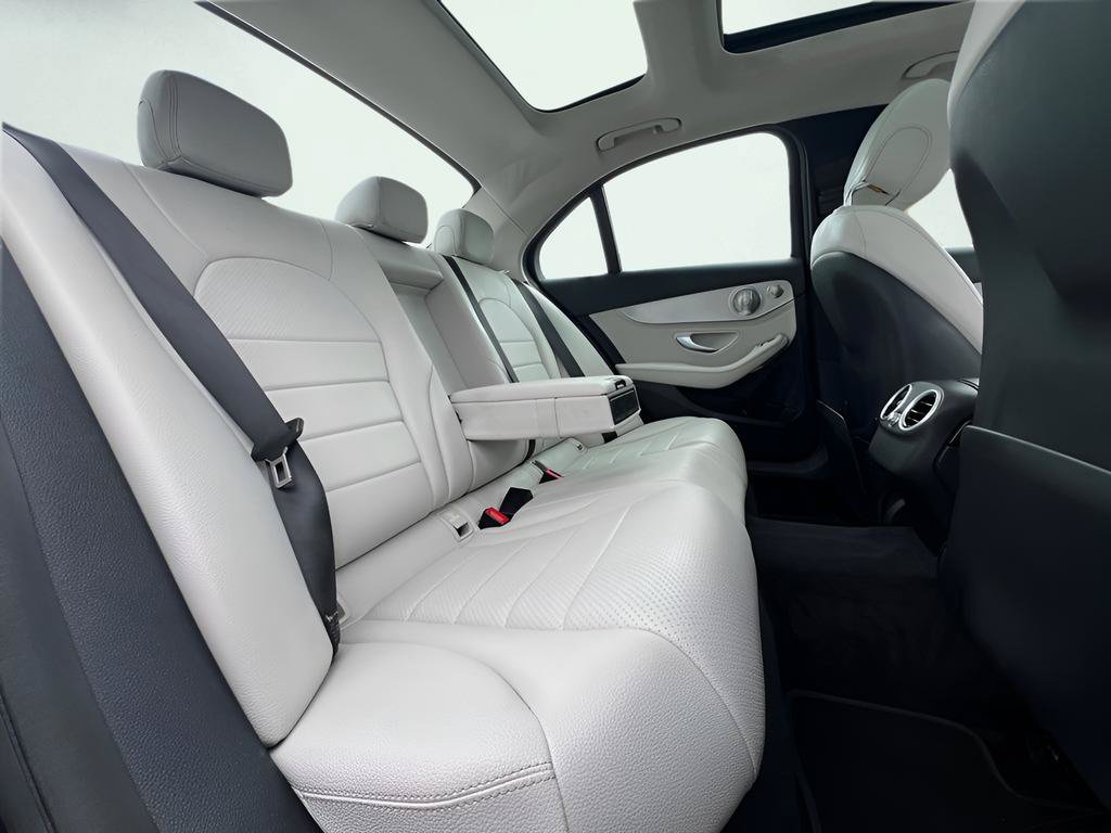 Used 2015 Mercedes-Benz C 300 4MATIC Sedan image 26