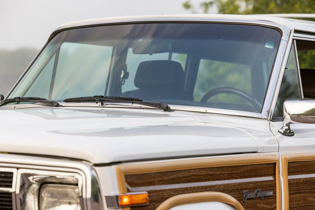 Used 1989 Jeep Grand Wagoneer AWD/4WD image 82