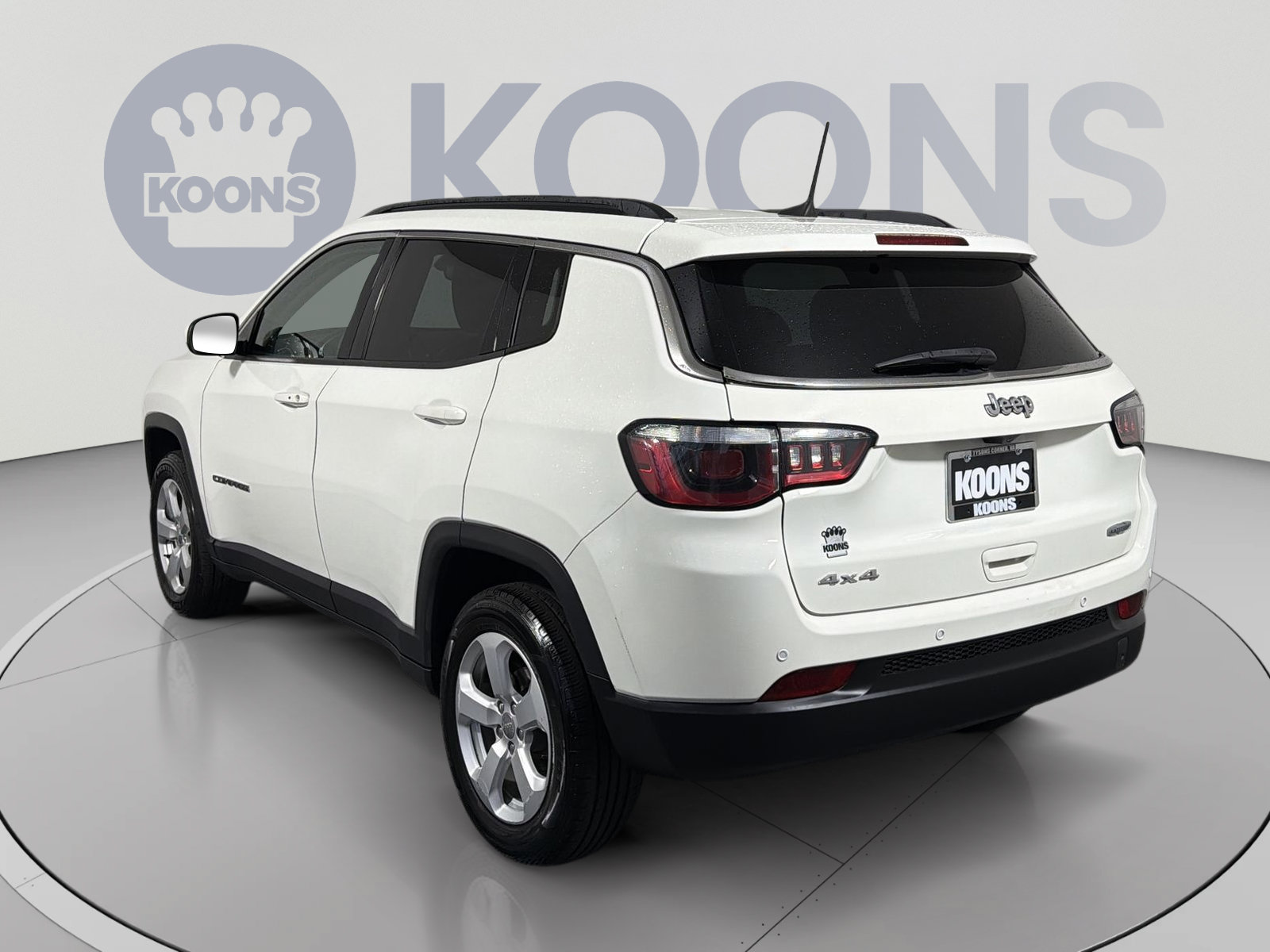 Used 2019 Jeep Compass Latitude w/ Popular Equipment Group AWD/4WD image 14