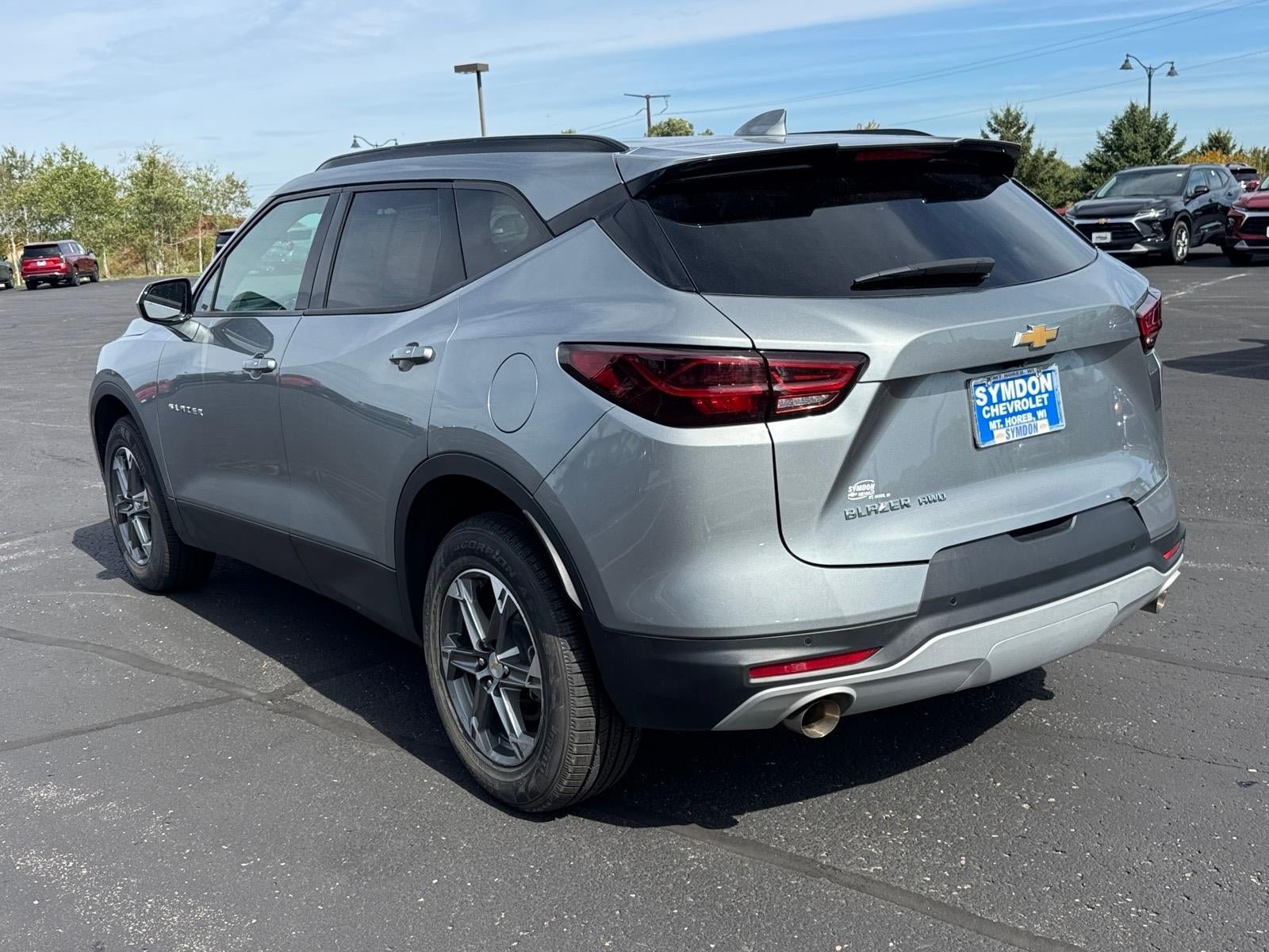 Used 2025 Chevrolet Blazer LT w/ Convenience Package AWD/4WD image 3