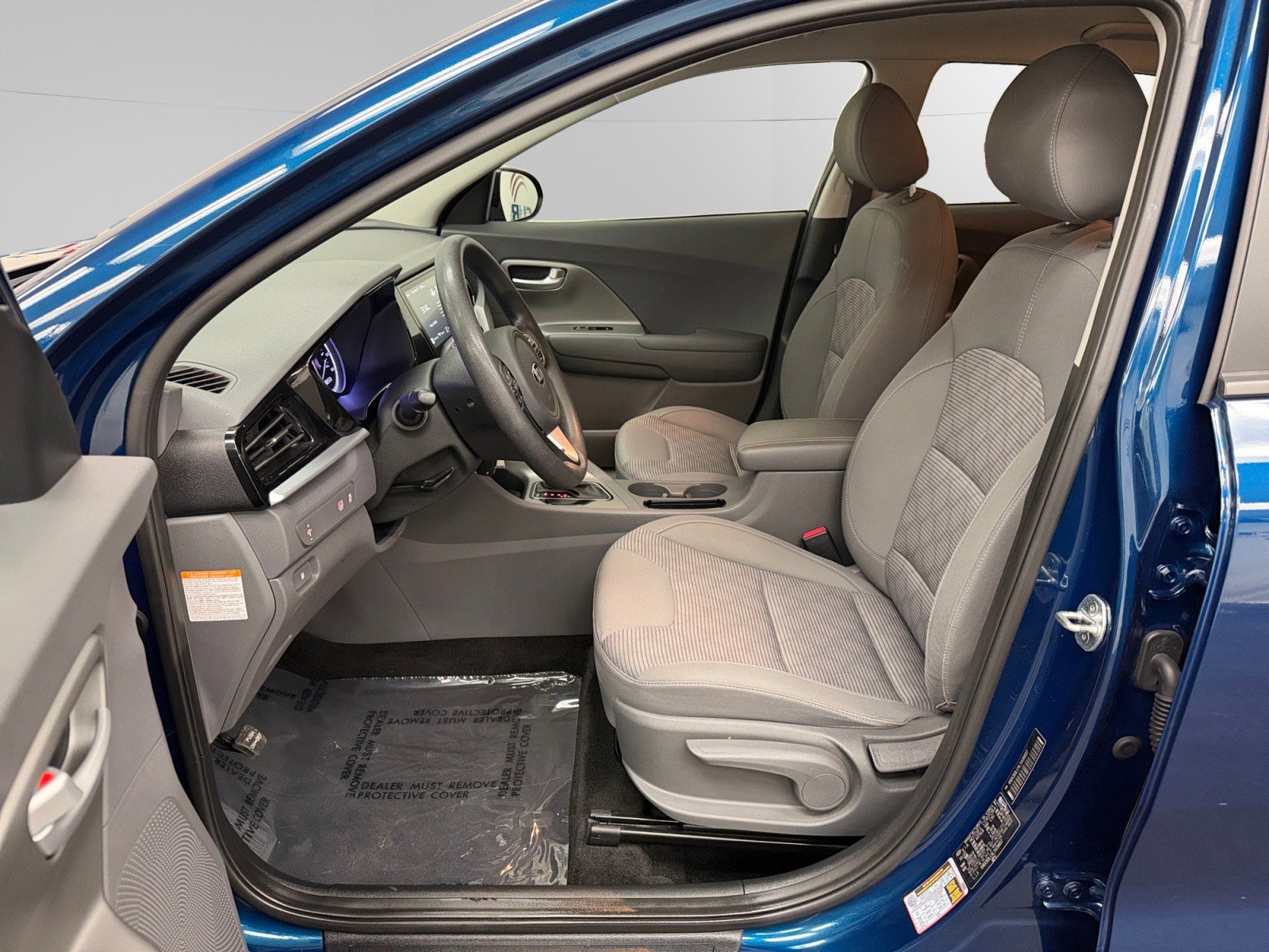Used 2020 Kia Niro LX FWD image 9