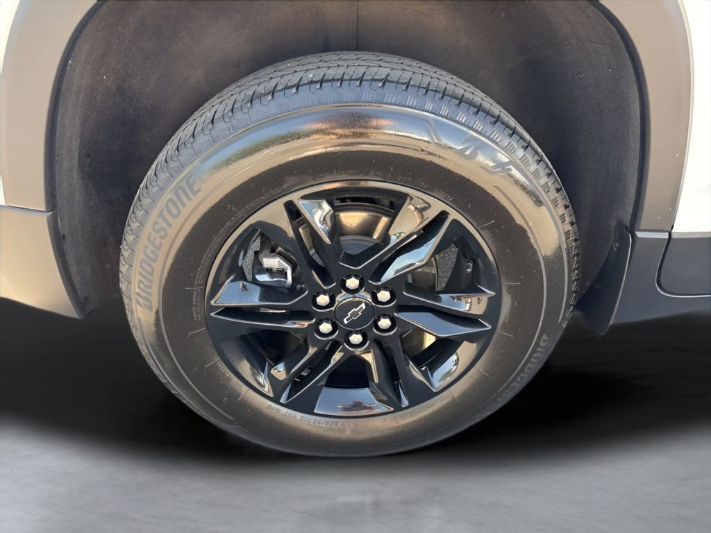 Used 2023 Chevrolet Traverse LT w/ Midnight/Sport Edition AWD/4WD image 35