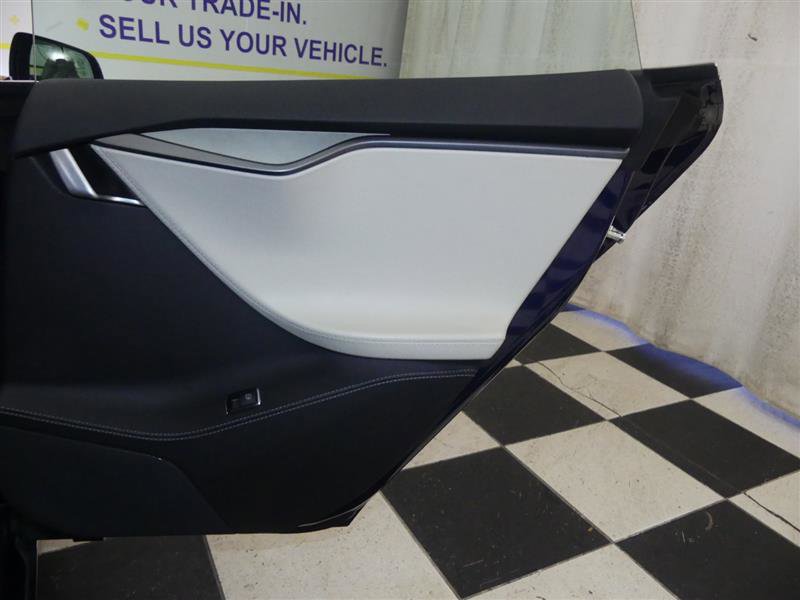 Used 2018 Tesla Model S AWD image 26