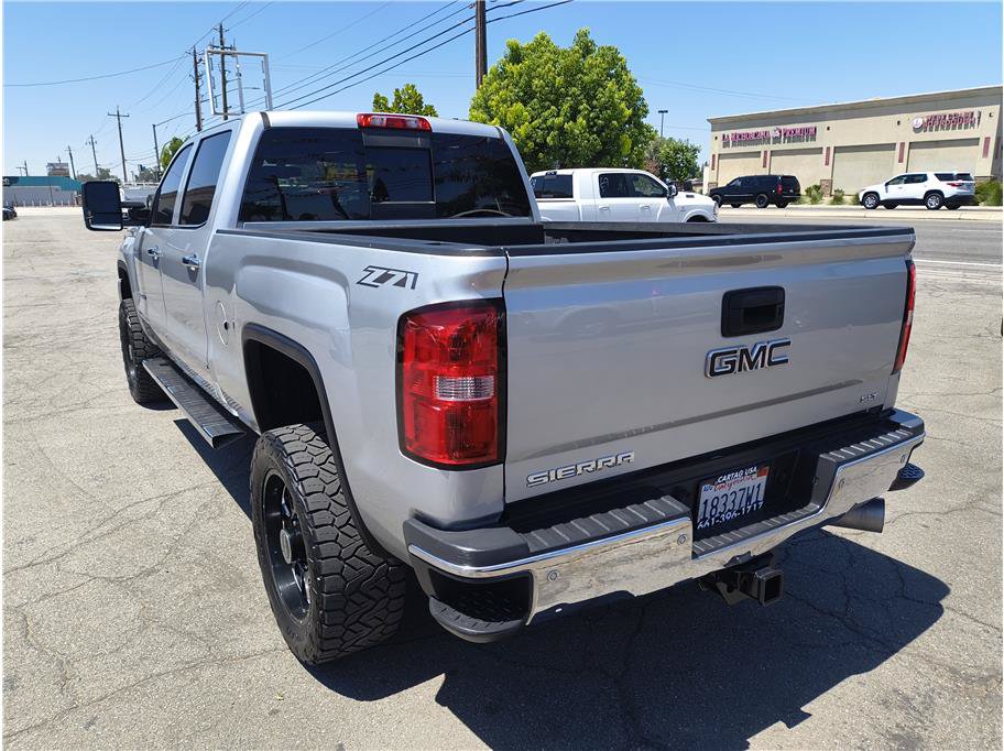 Used 2015 GMC Sierra 2500 SLT w/ Duramax Plus Package AWD/4WD image 16