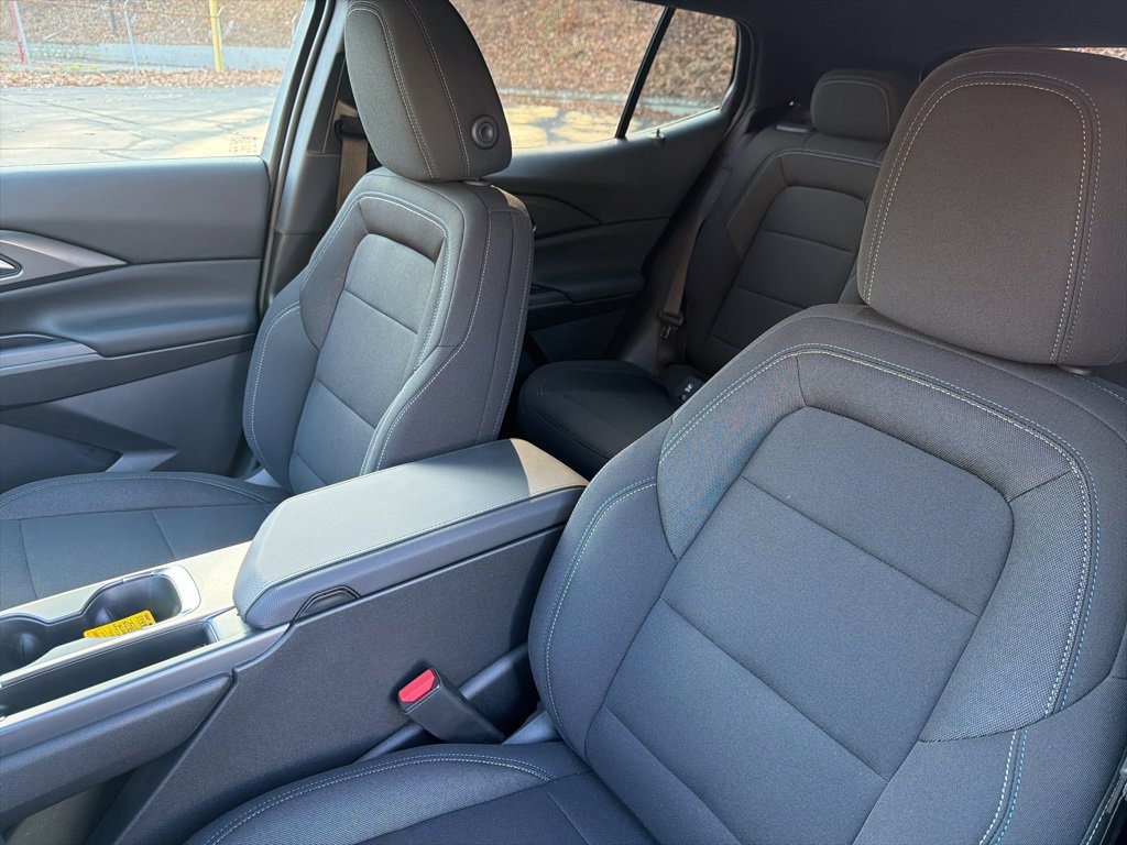 New 2026 Chevrolet Equinox EV LT w/ Comfort Package image 9