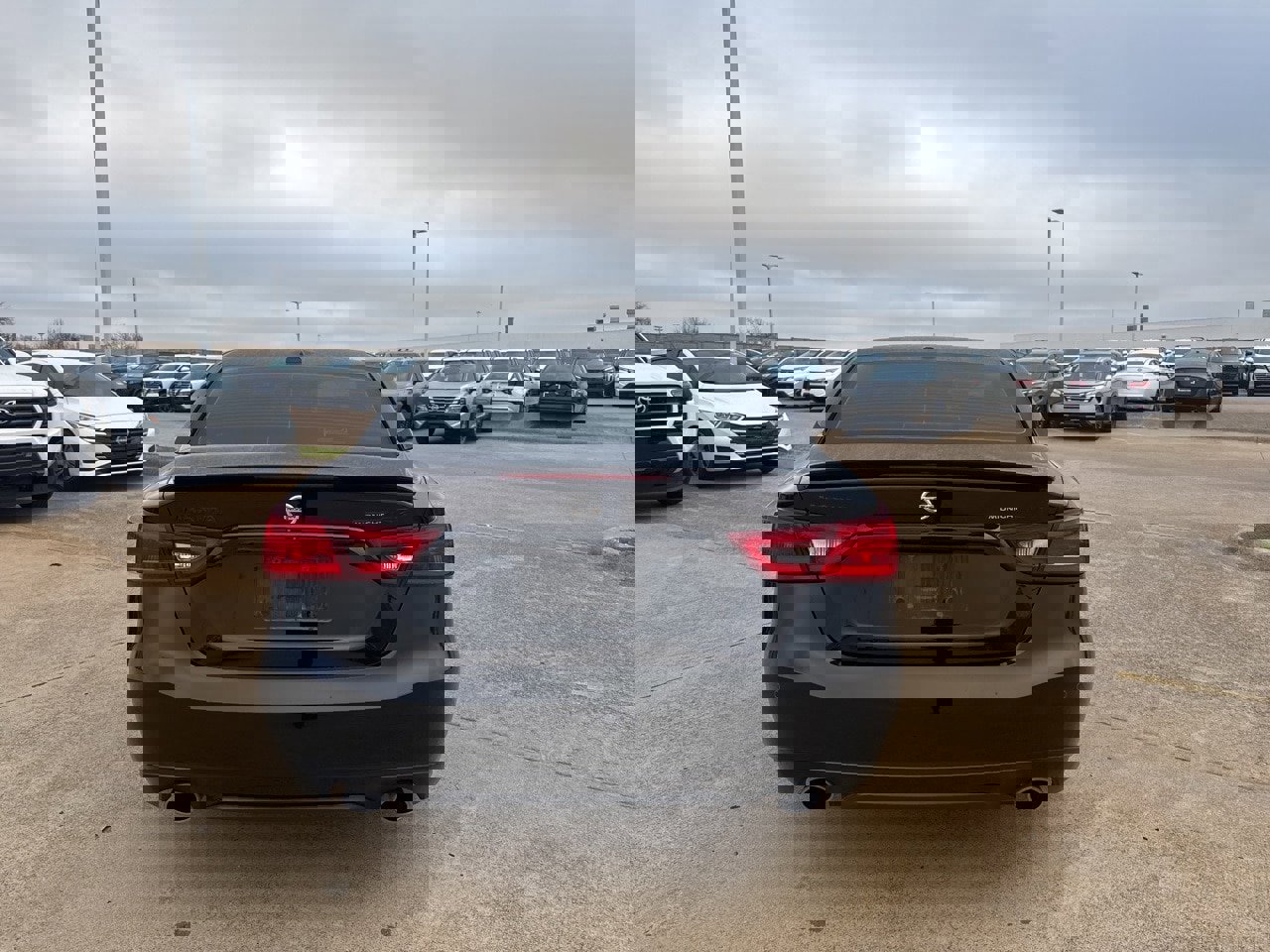 Used 2018 Nissan Maxima SR w/ Midnight Edition image 6