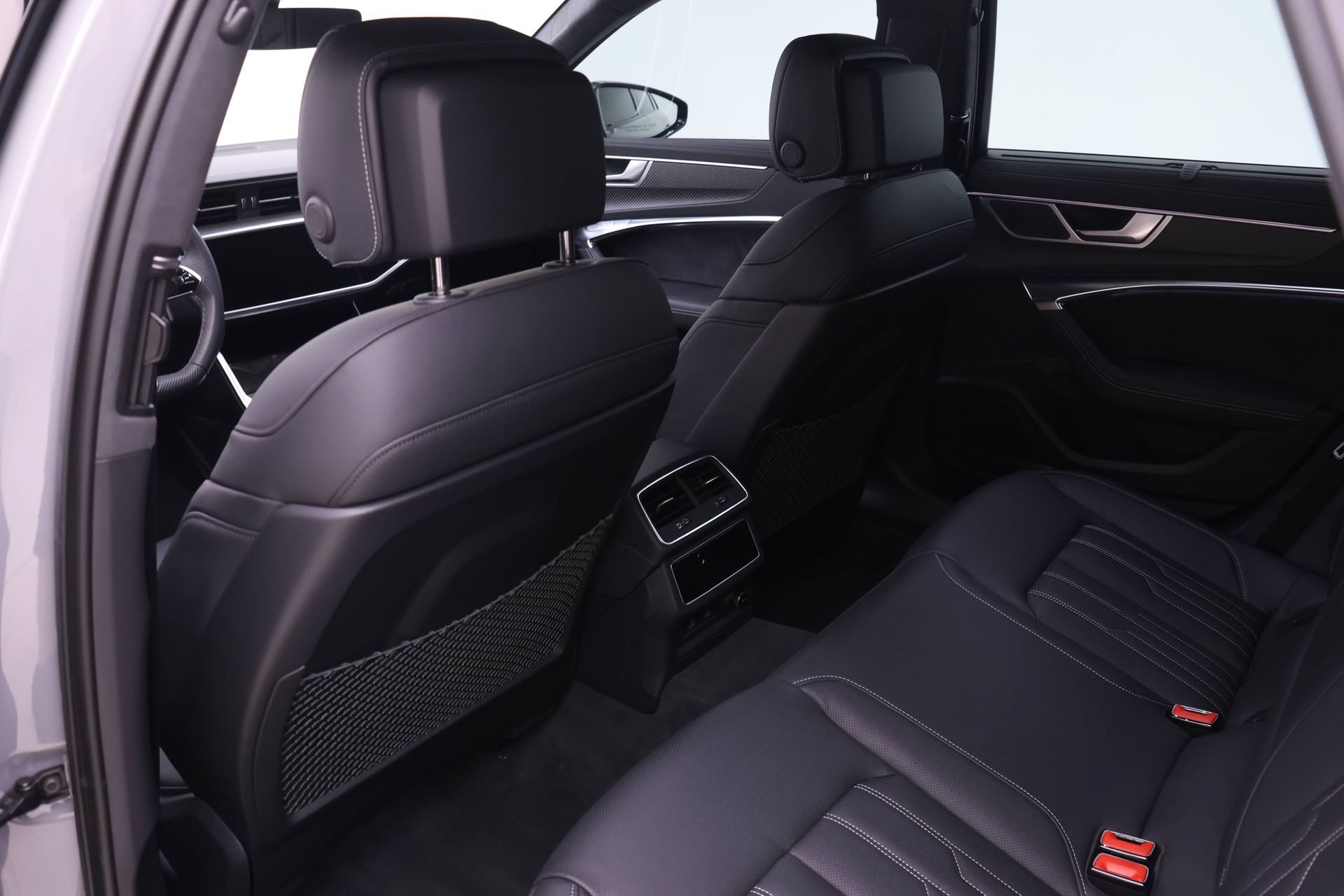 Certified 2025 Audi RS 6 performance AWD/4WD image 14