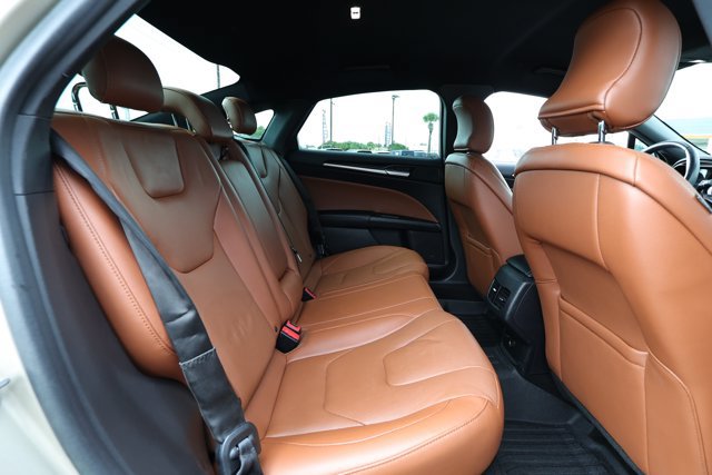 Used 2019 Ford Fusion Energi Titanium FWD image 30