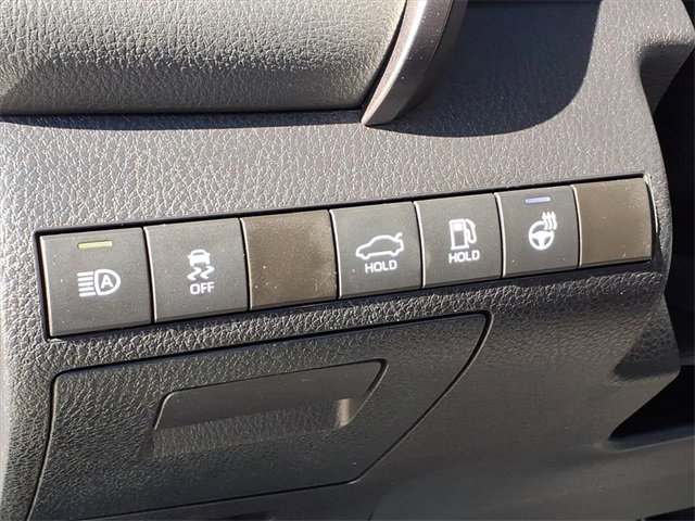 Used 2023 Toyota Camry SE image 18