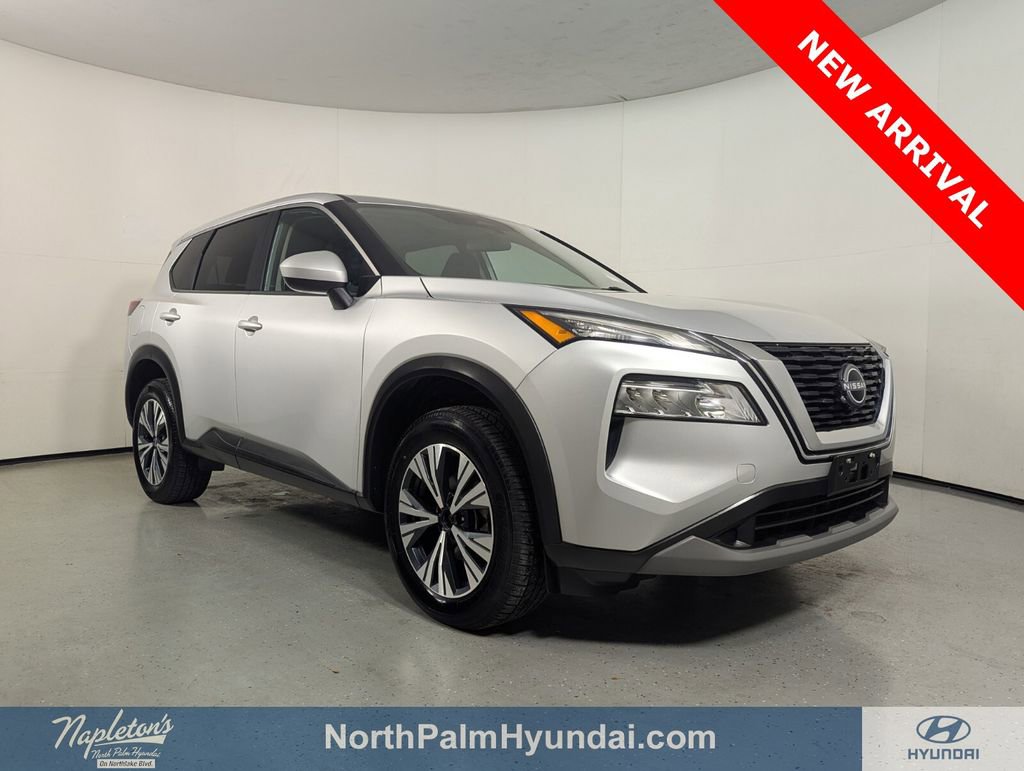Used 2023 Nissan Rogue SV image 1