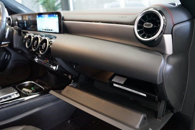 Used 2020 Mercedes-Benz CLA 250 4MATIC image 51