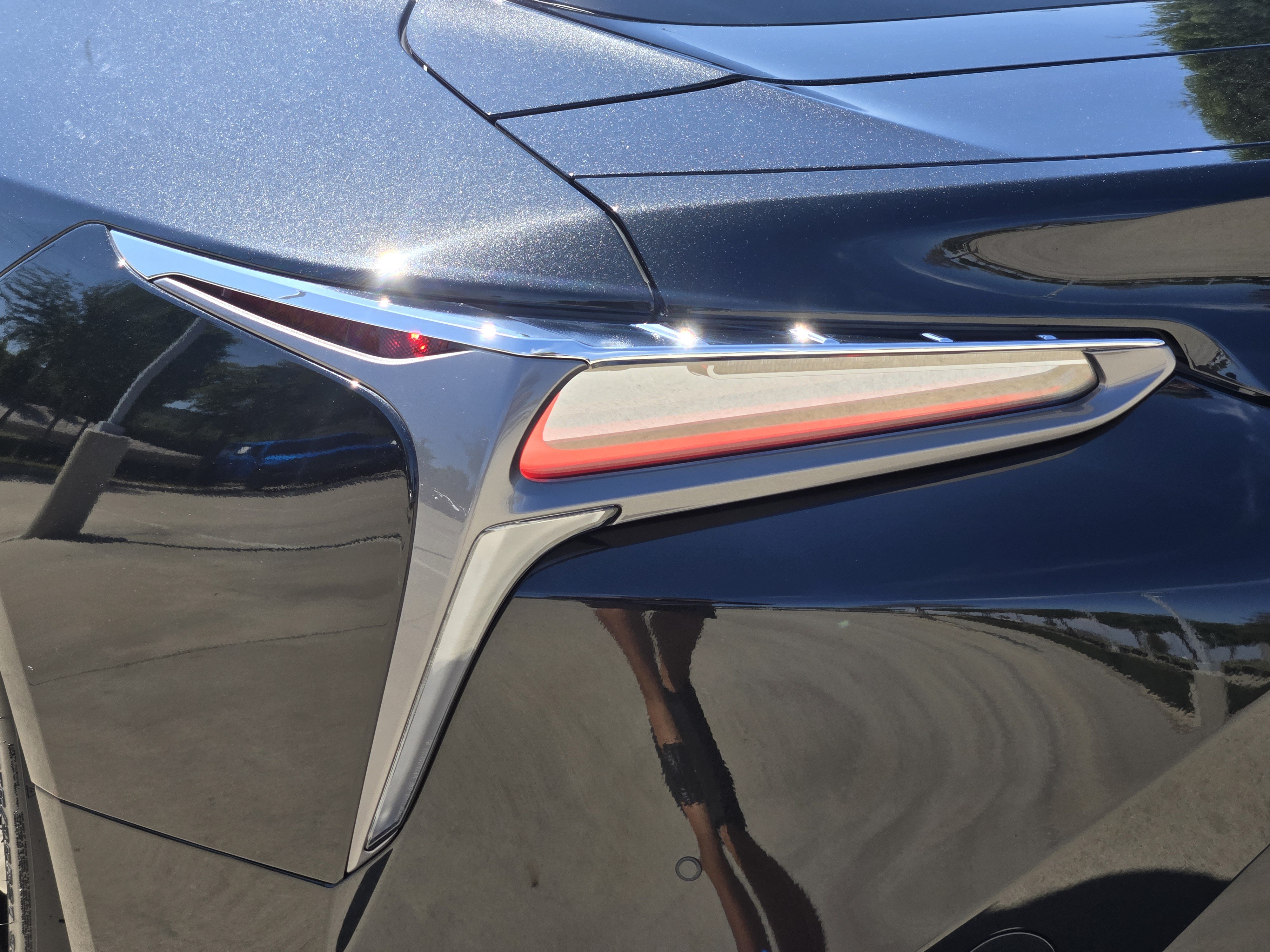 Certified 2024 Lexus LC 500 Coupe w/ Dynamic Handling Package RWD image 40