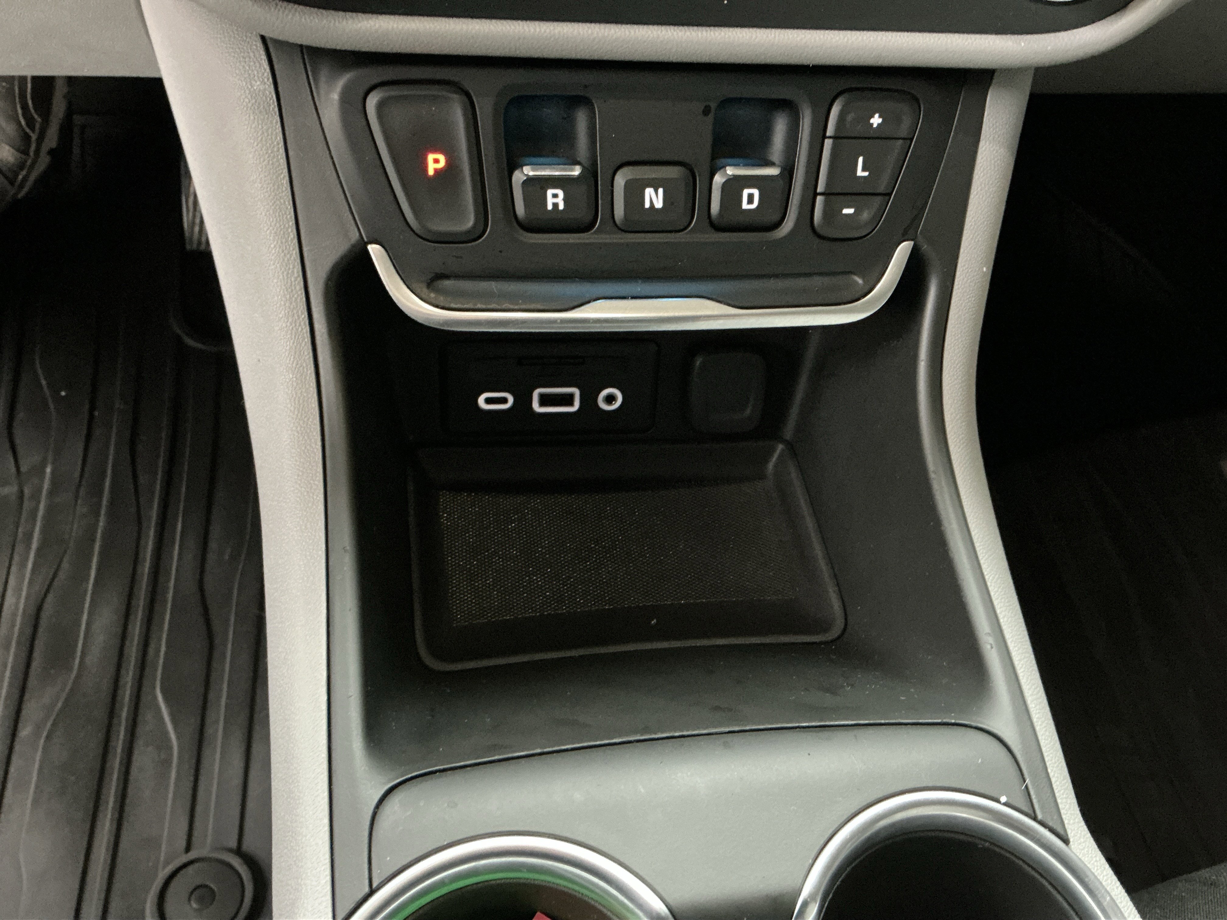 Used 2018 GMC Terrain SLE w/ Driver Convenience Package image 27