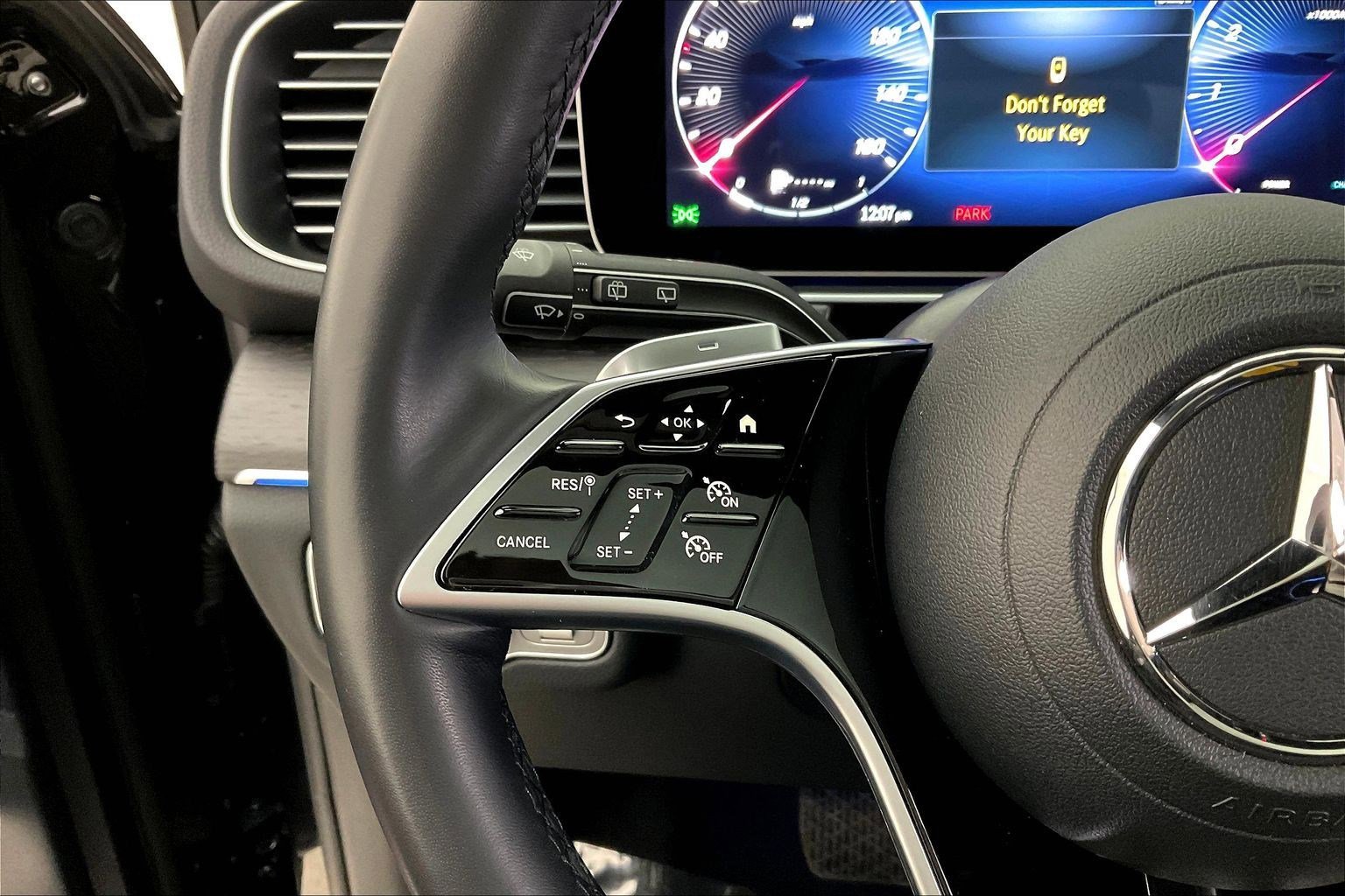 Certified 2025 Mercedes-Benz GLE 350 4MATIC image 11