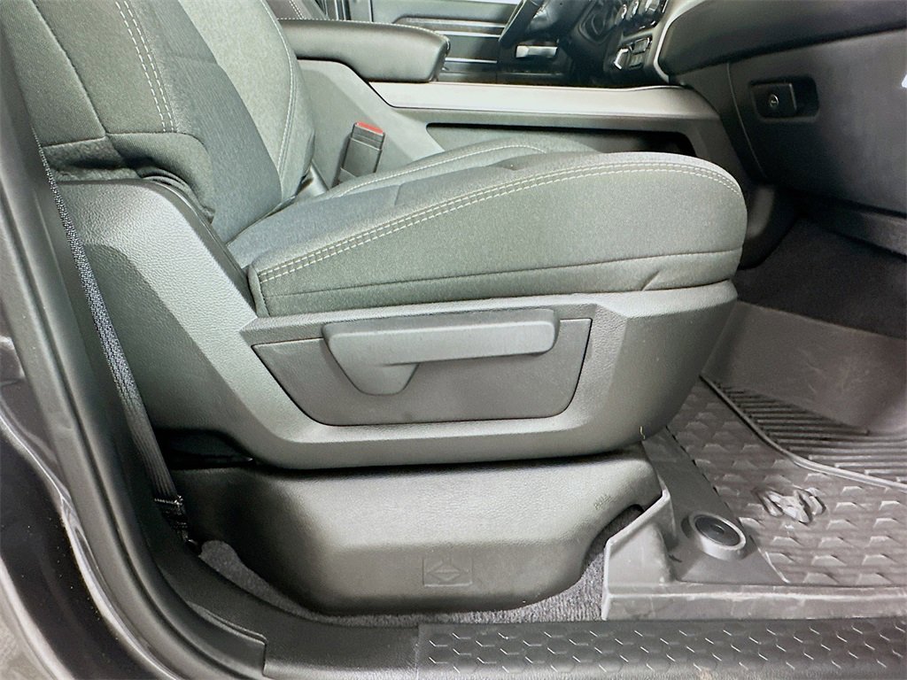 Used 2024 RAM 3500 Big Horn w/ Night Edition image 24