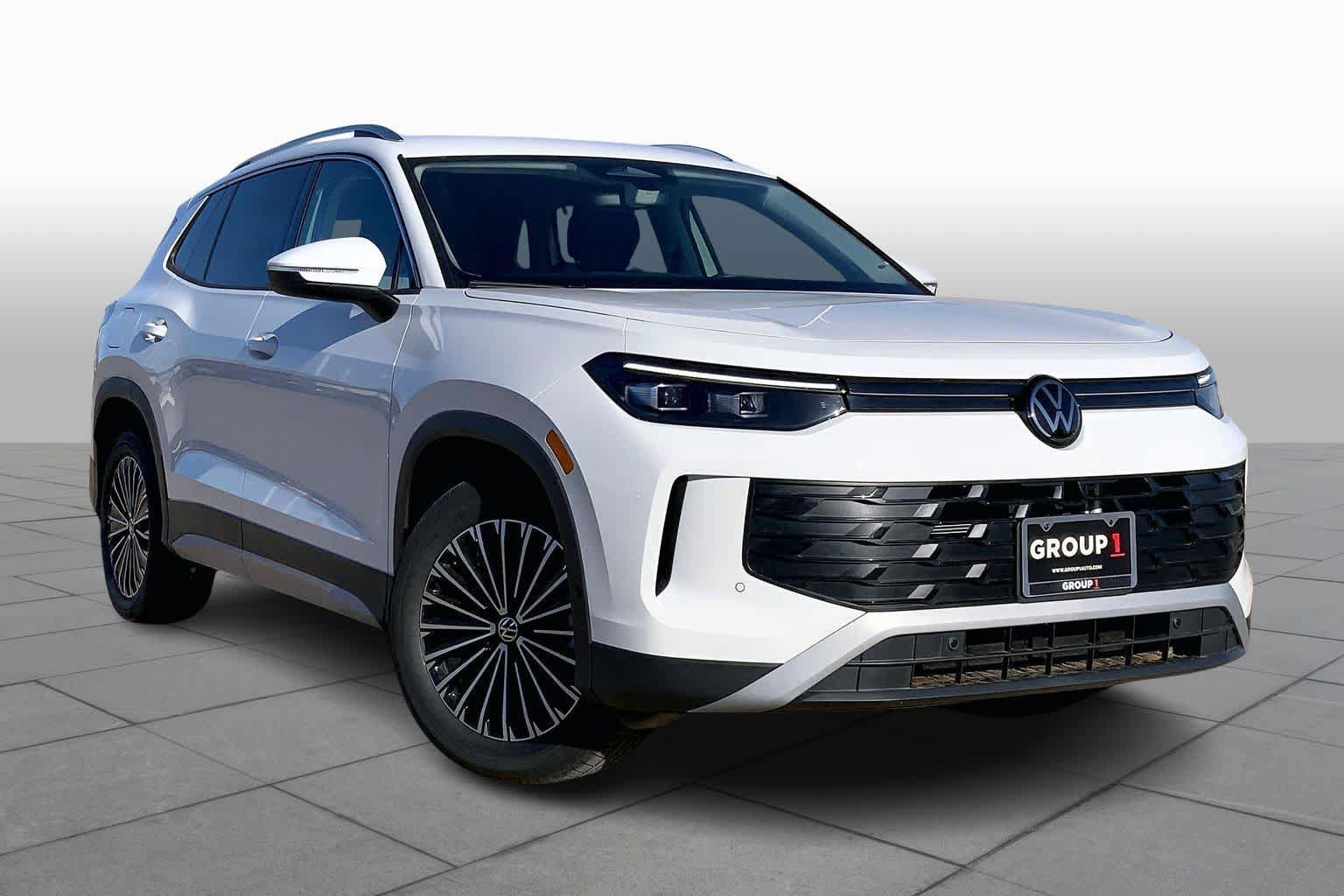 New 2026 Volkswagen Tiguan S FWD image 2