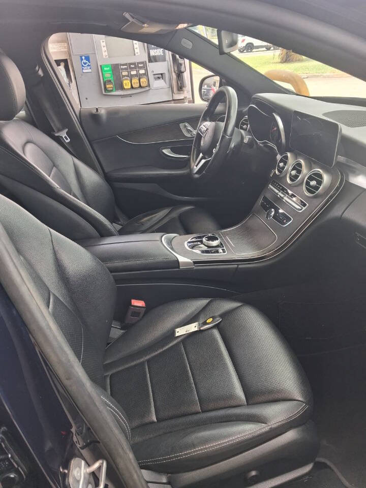 Used 2020 Mercedes-Benz C 300 Sedan image 4