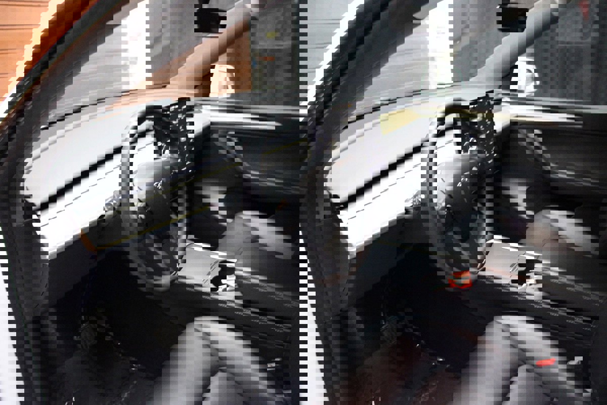 Used 2023 Tesla Model Y Long Range image 37