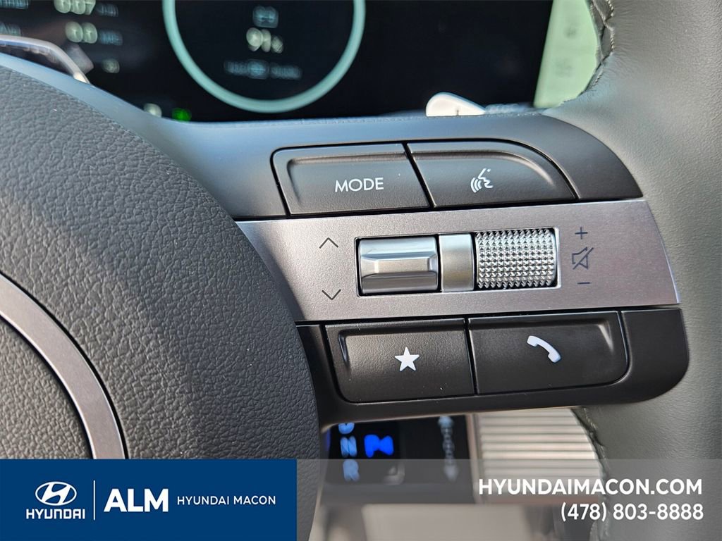 New 2025 Hyundai Tucson Limited image 30