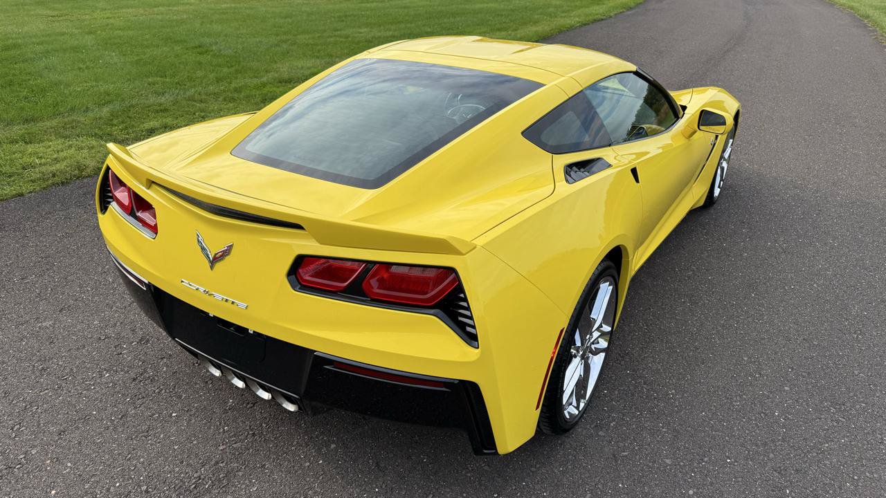 Used 2016 Chevrolet Corvette Stingray Coupe RWD image 7