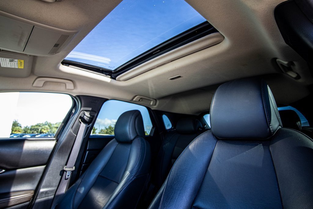 Used 2020 MAZDA CX-30 AWD w/ Premium Package image 2