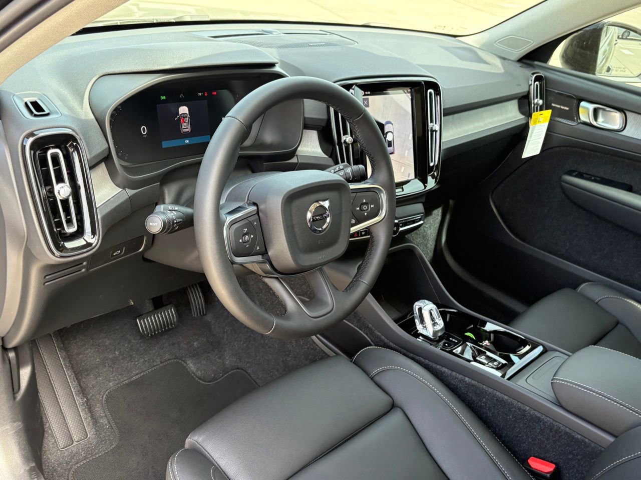 New 2026 Volvo XC40 B4 Plus w/ Protection Package Premier image 13