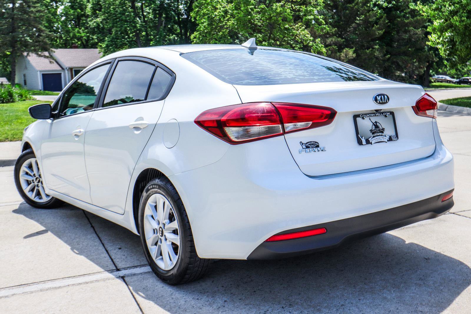 Used 2017 Kia Forte LX w/ LX Popular Package FWD image 11