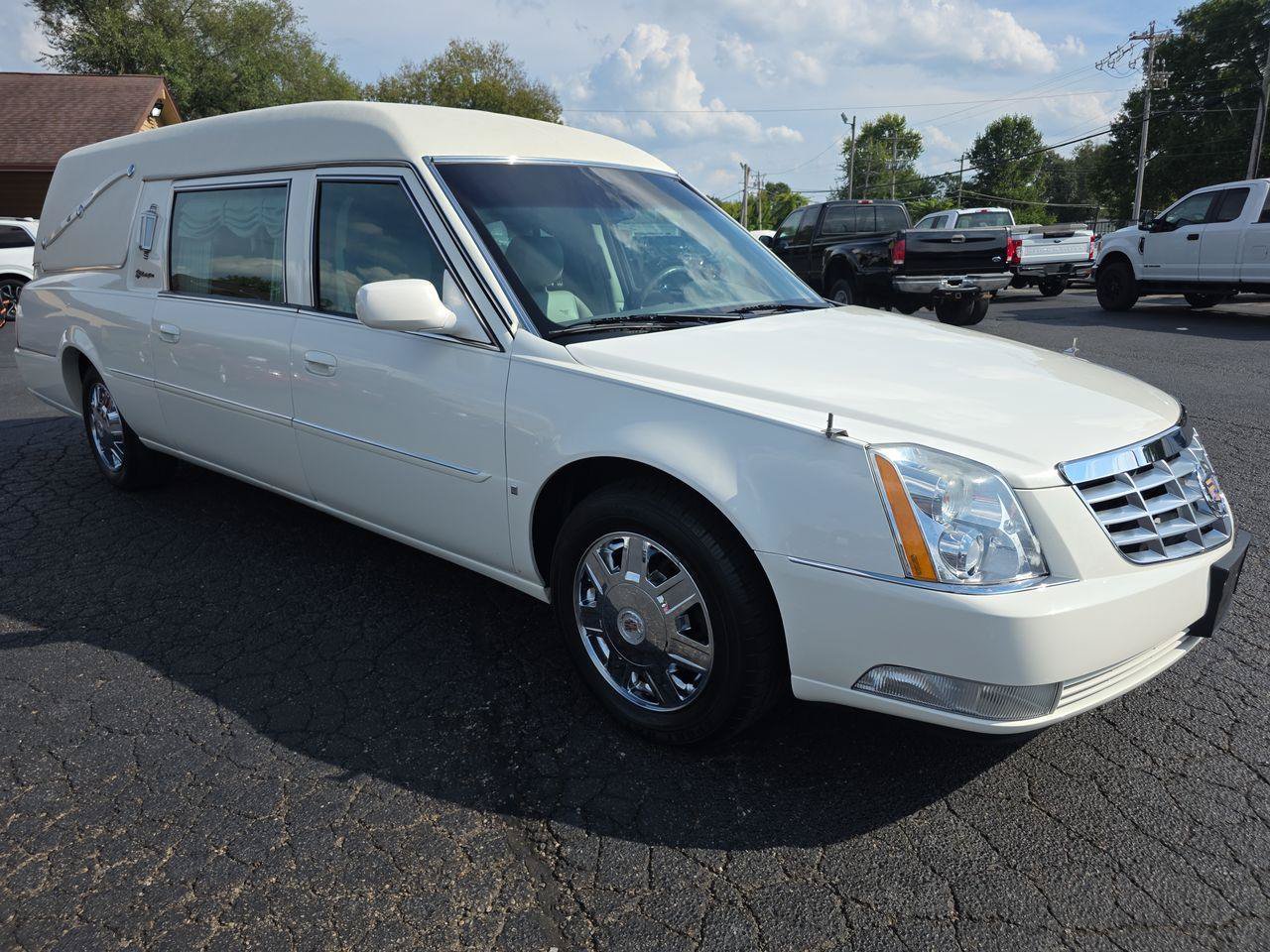 Used 2008 Cadillac DTS Hearse FWD image 18