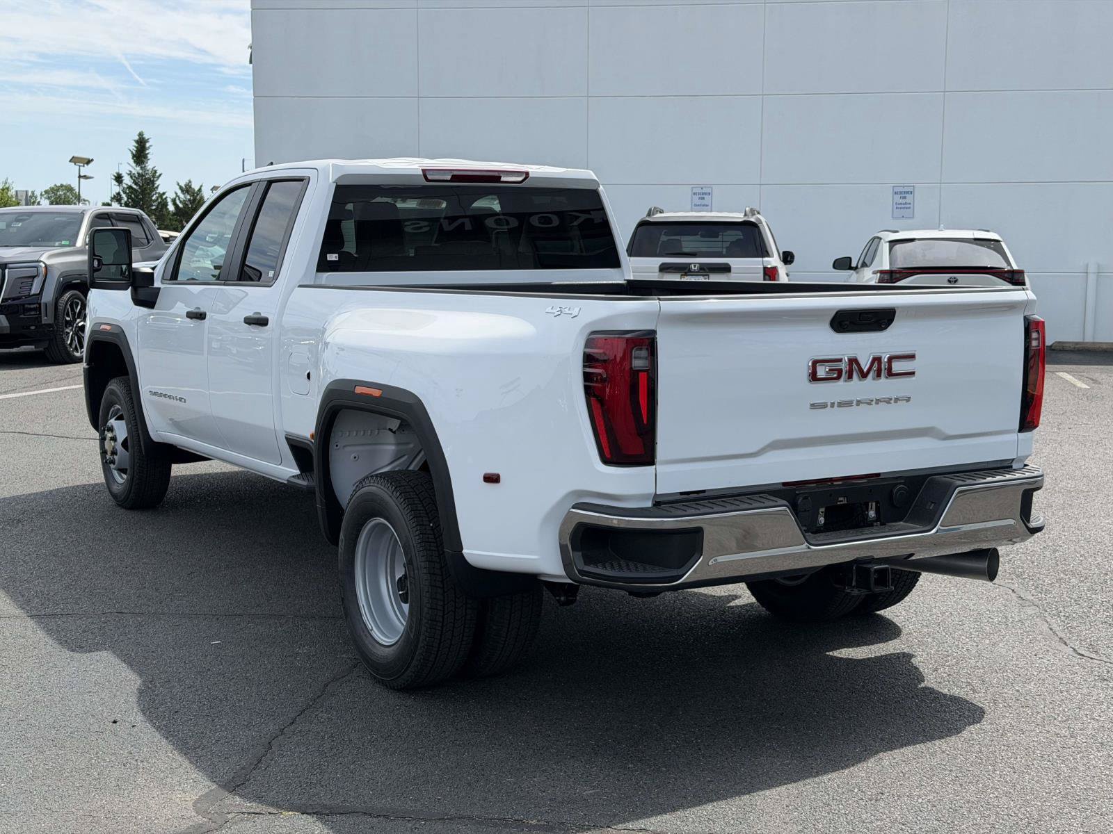 New 2026 GMC Sierra 3500 Pro AWD/4WD image 3