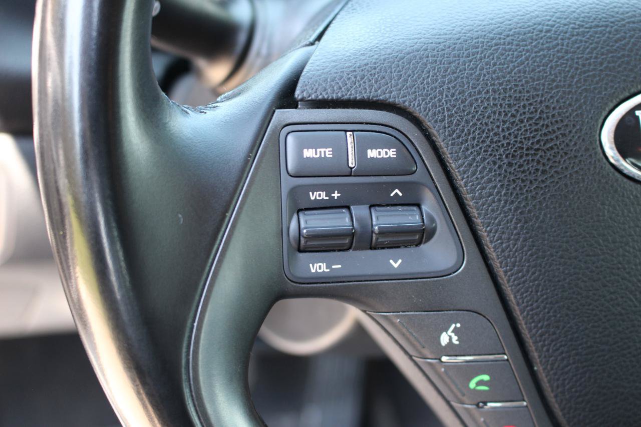 Used 2014 Kia Forte Koup EX FWD image 17