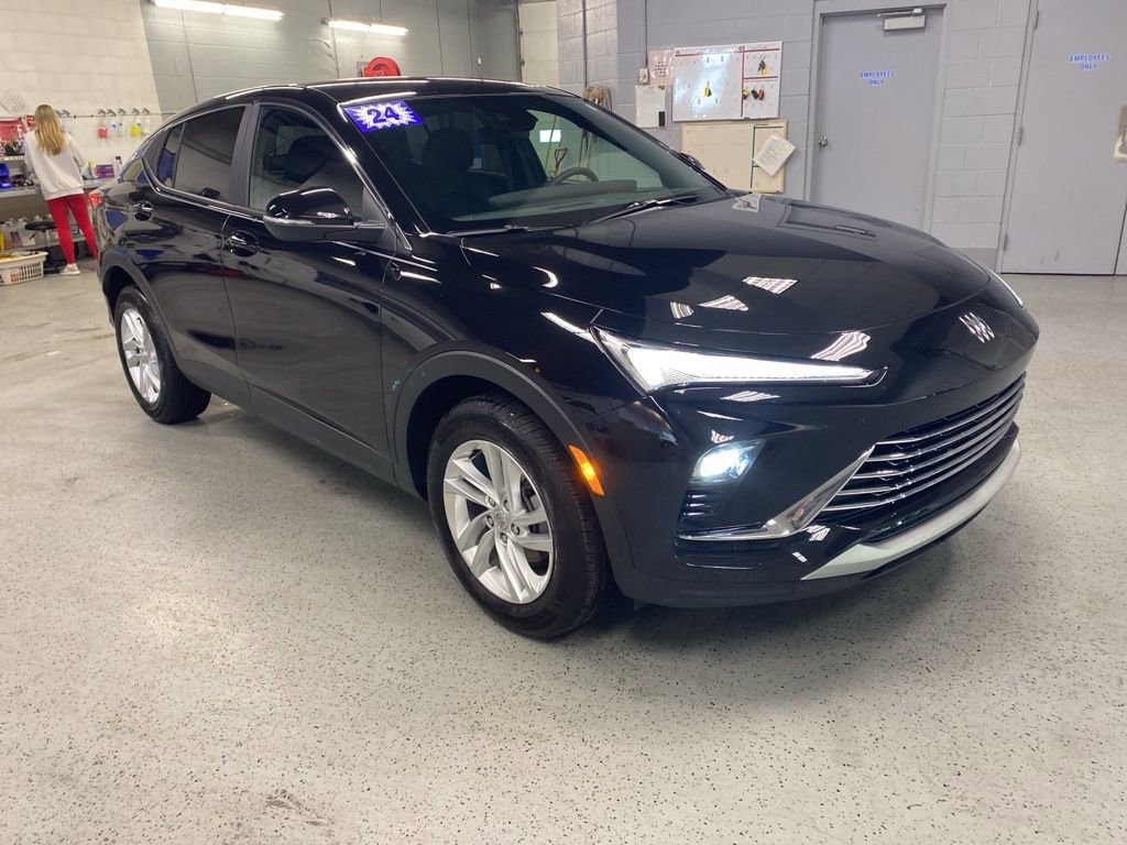 Used 2024 Buick Envista Preferred w/ Convenience I Package image 1