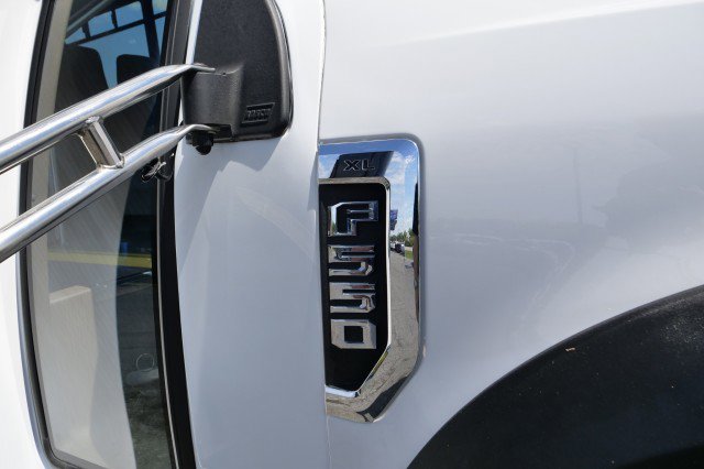 Used 2017 Ford F550 2WD Regular Cab Super Duty image 12