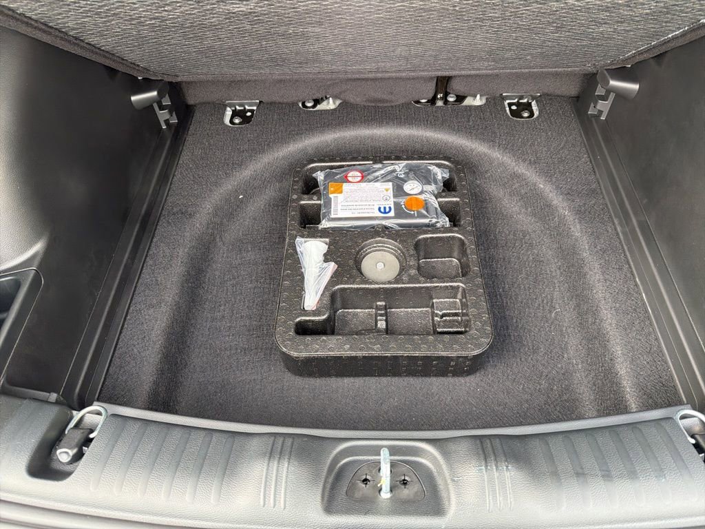 New 2026 Jeep Compass Limited image 30