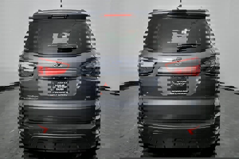 Used 2021 Ford EcoSport SE w/ SE Convenience Package image 9