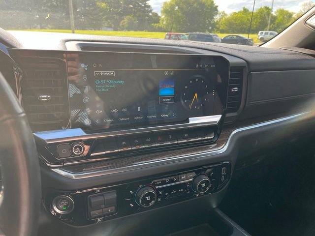 Used 2024 Chevrolet Silverado 1500 RST w/ Convenience Package II AWD/4WD image 17