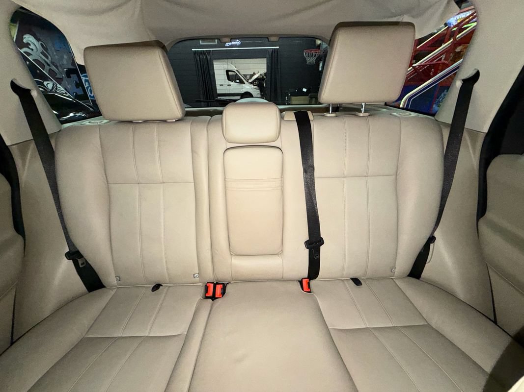 Used 2011 Land Rover LR2 HSE AWD/4WD image 29