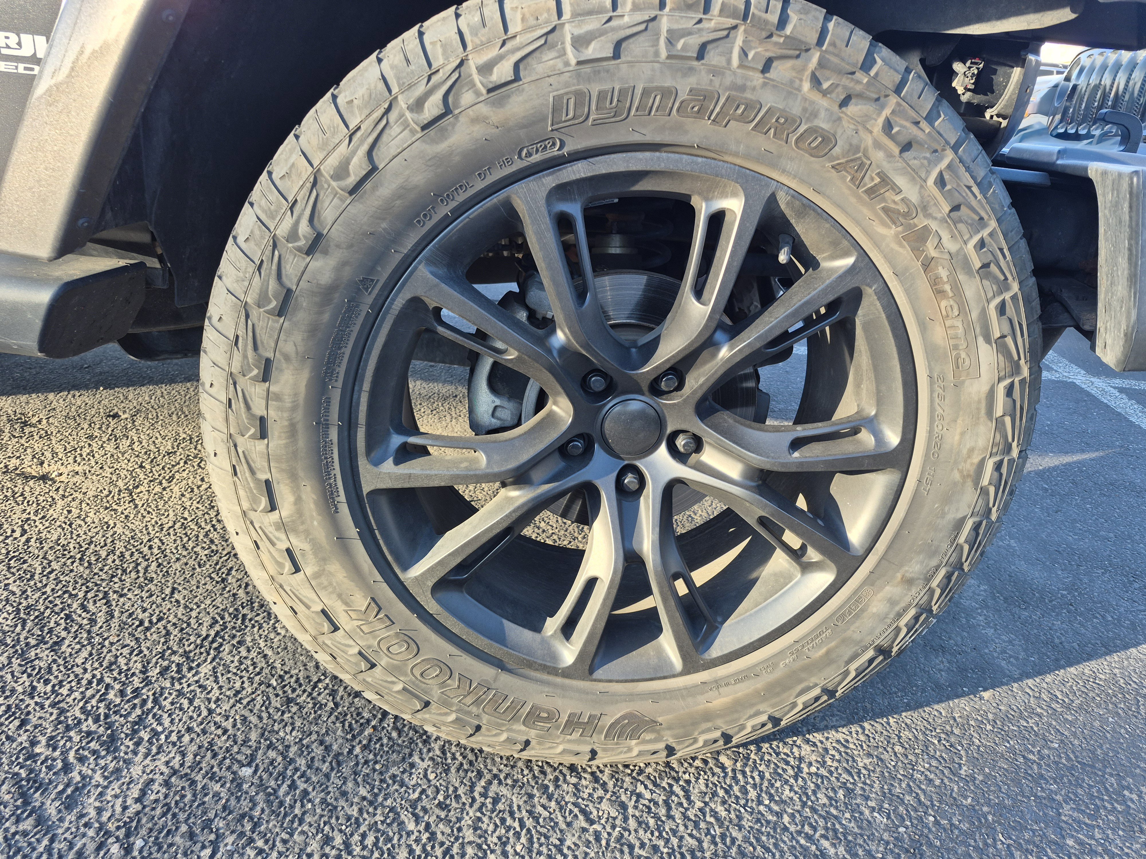 Used 2018 Jeep Wrangler Unlimited Sahara w/ Connectivity Group image 6