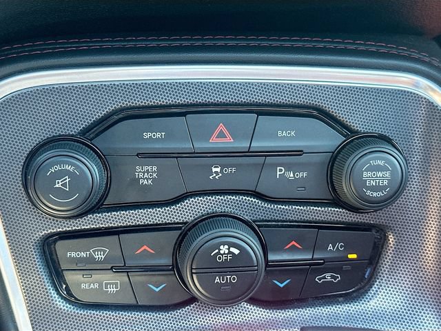 Used 2015 Dodge Challenger R/T Plus RWD image 17