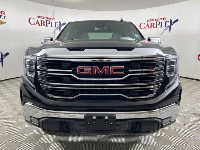 Used 2023 GMC Sierra 1500 SLT image 2